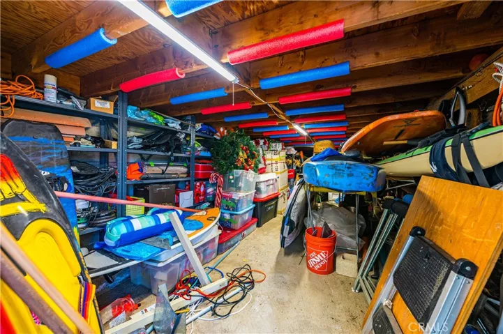 22601 Blue Teal, Canyon Lake, California 92587