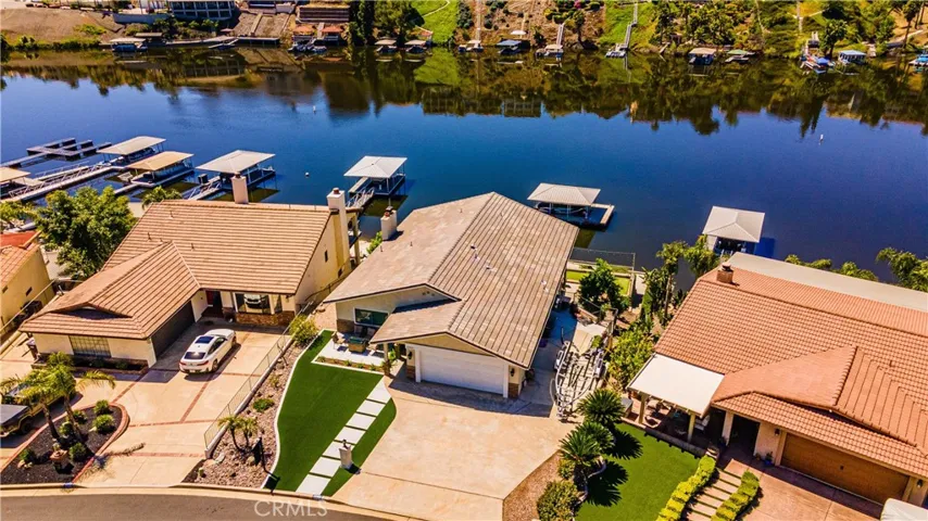 22601 Blue Teal, Canyon Lake, California 92587