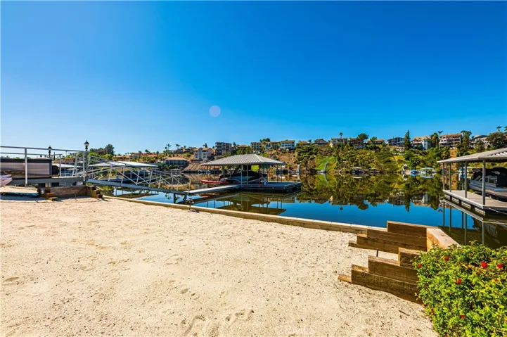 22601 Blue Teal, Canyon Lake, California 92587