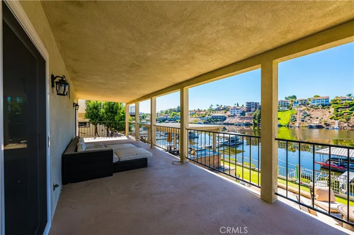 22601 Blue Teal, Canyon Lake, California 92587