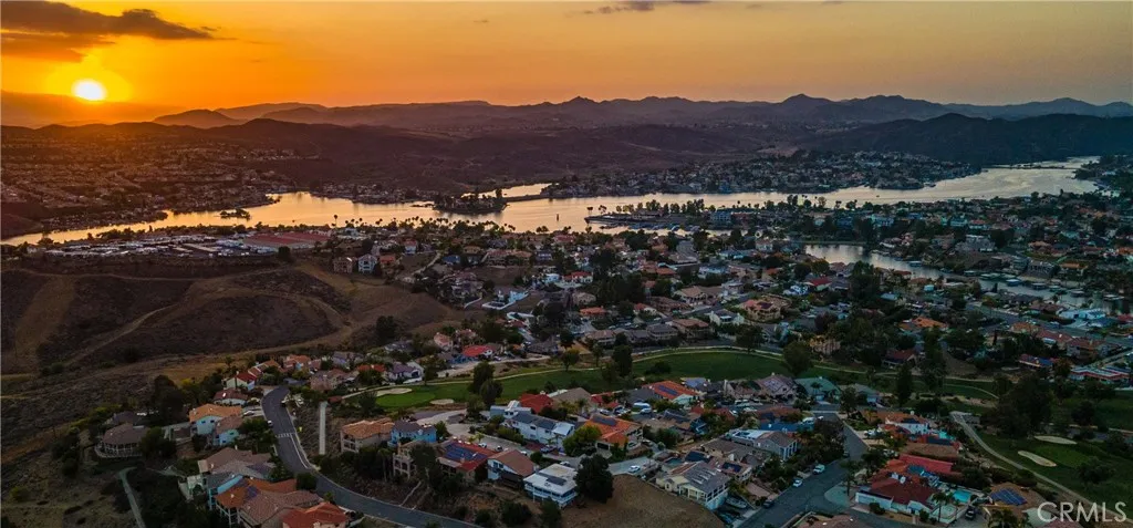 22601 Blue Teal, Canyon Lake, California 92587