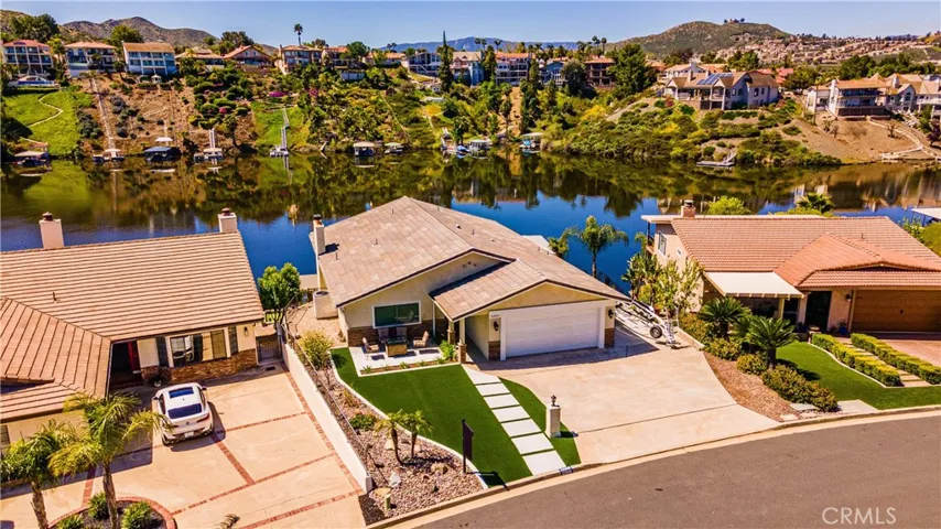 22601 Blue Teal, Canyon Lake, California 92587