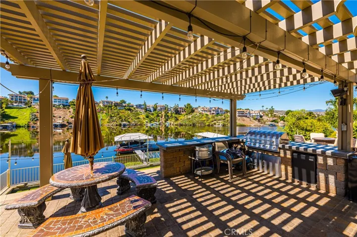 22601 Blue Teal, Canyon Lake, California 92587