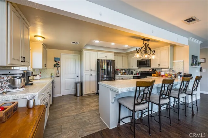 22601 Blue Teal, Canyon Lake, California 92587