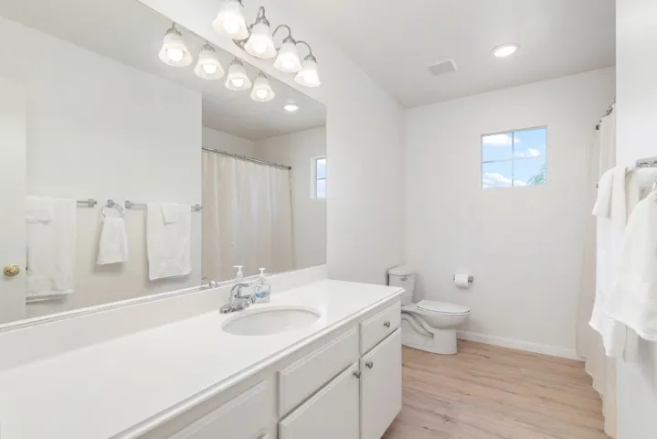 43450 Tylman Street, Temecula, California 92592