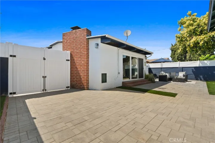 6012 Amos Avenue, Lakewood, California 90712