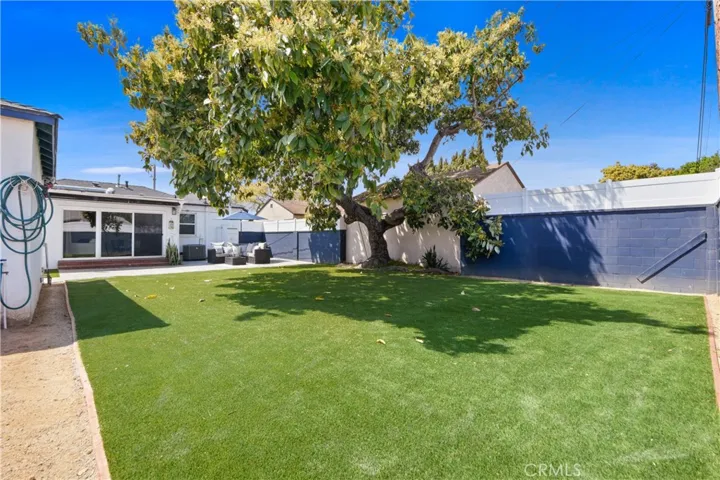 6012 Amos Avenue, Lakewood, California 90712