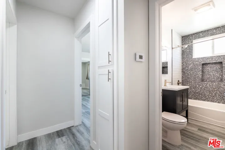 1462 S Shenandoah Street, Los Angeles, California 90035