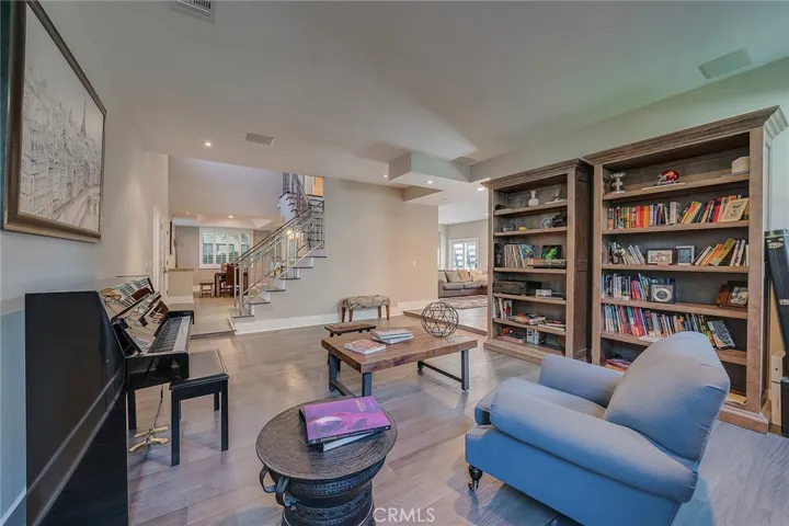 6049 Rustling Oaks Drive, Agoura Hills, California 91301