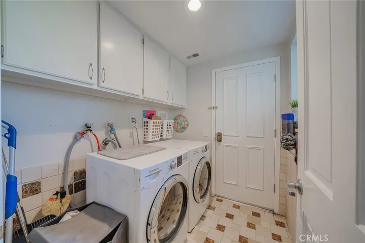 6049 Rustling Oaks Drive, Agoura Hills, California 91301