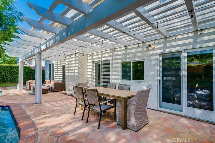 6049 Rustling Oaks Drive, Agoura Hills, California 91301