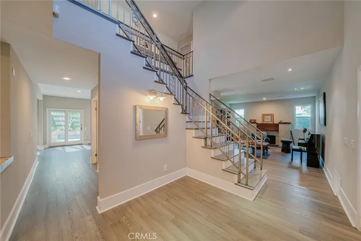 6049 Rustling Oaks Drive, Agoura Hills, California 91301