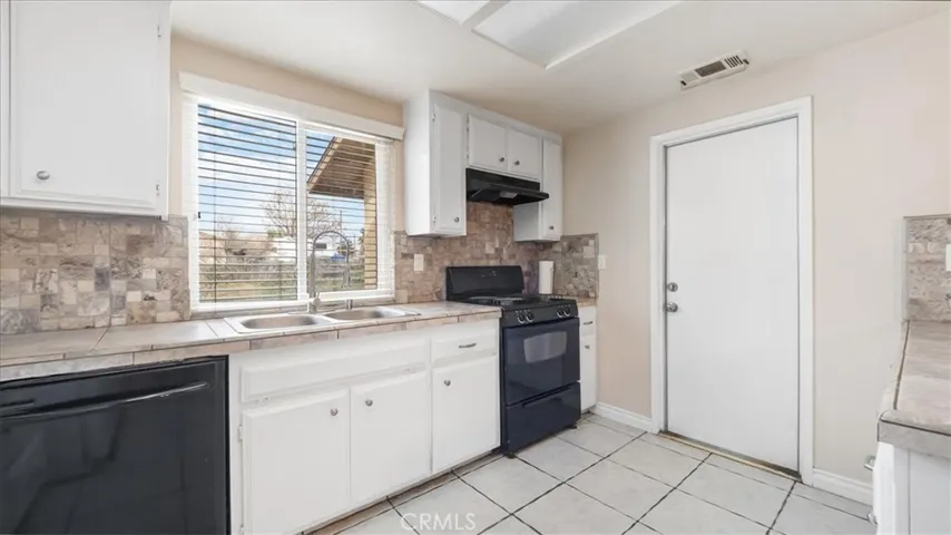 18037 Talisman Street, Hesperia, California 92345