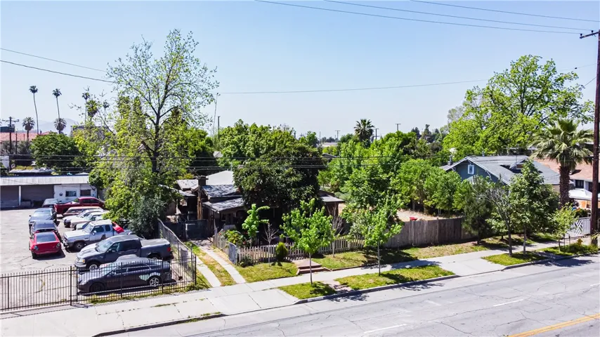 537 W 9th Street, San Bernardino, California 92410