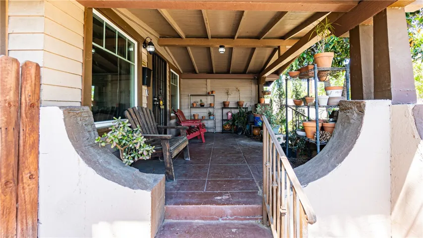 537 W 9th Street, San Bernardino, California 92410