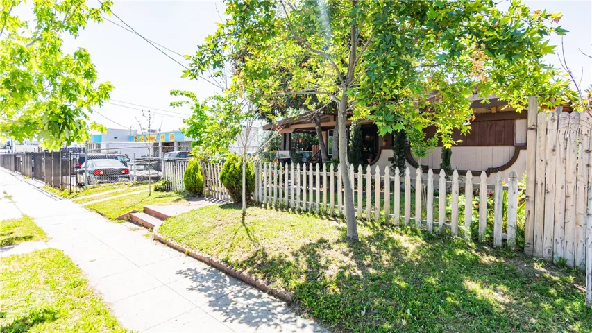 537 W 9th Street, San Bernardino, California 92410