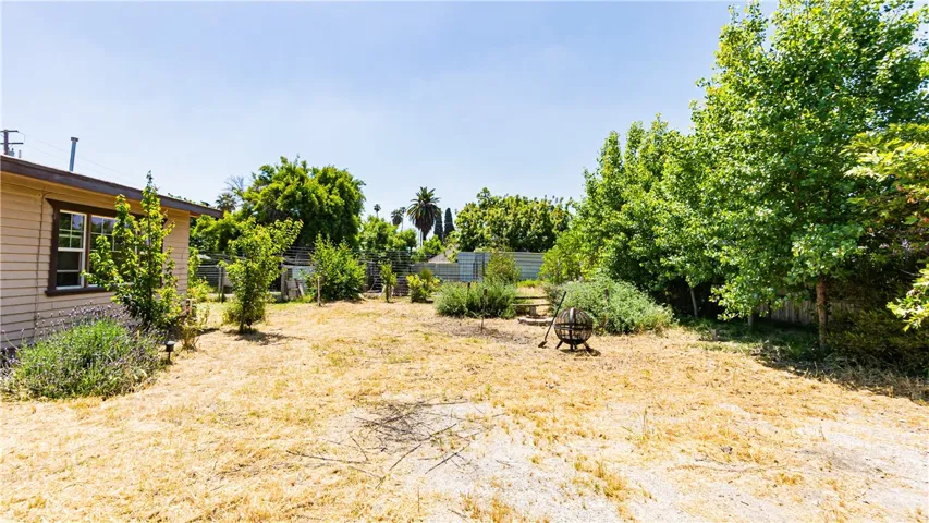 537 W 9th Street, San Bernardino, California 92410