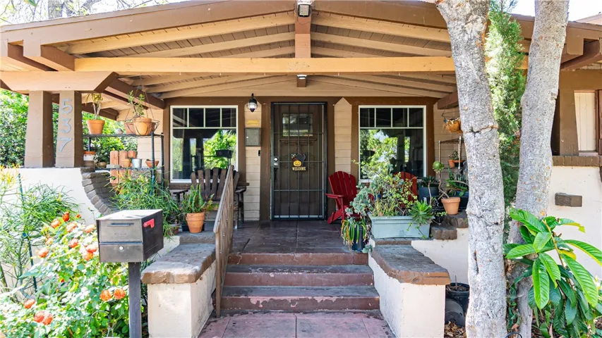 537 W 9th Street, San Bernardino, California 92410