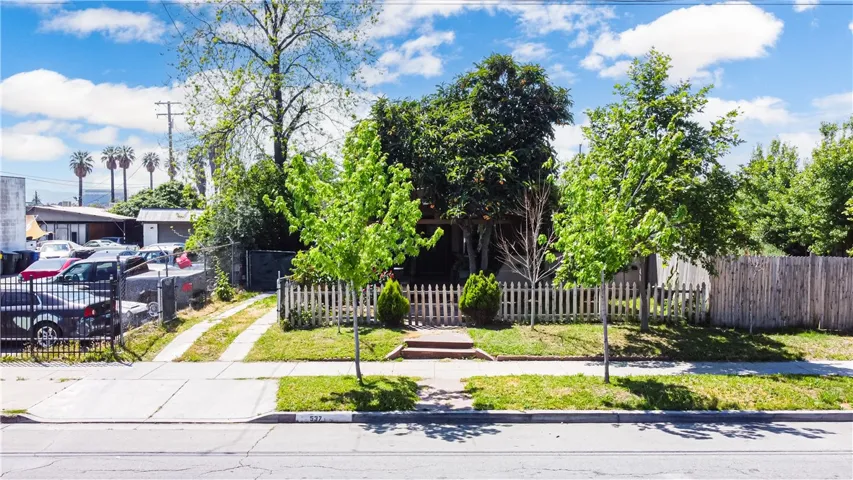 537 W 9th Street, San Bernardino, California 92410