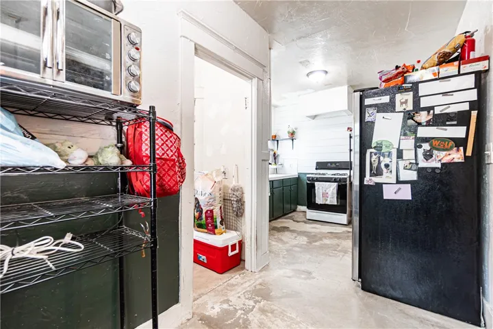 537 W 9th Street, San Bernardino, California 92410