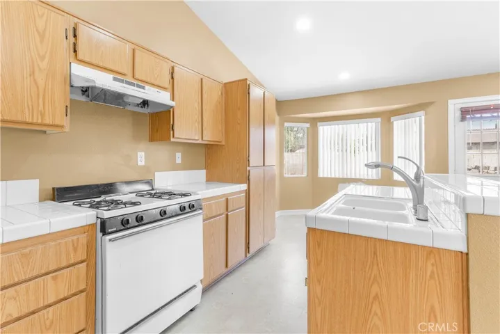 16256 Seville Avenue, Fontana, California 92335