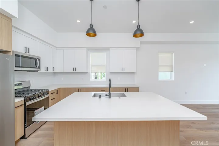 616 1/2 N Rampart Boulevard 1/2, Silver Lake, California 90026