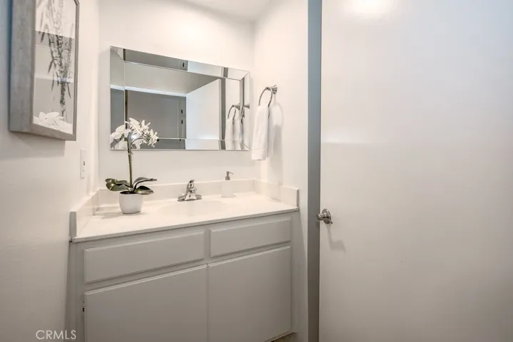 22943 Banyan Place, Saugus, California 91390