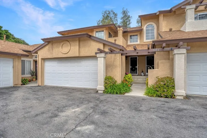 22943 Banyan Place, Saugus, California 91390