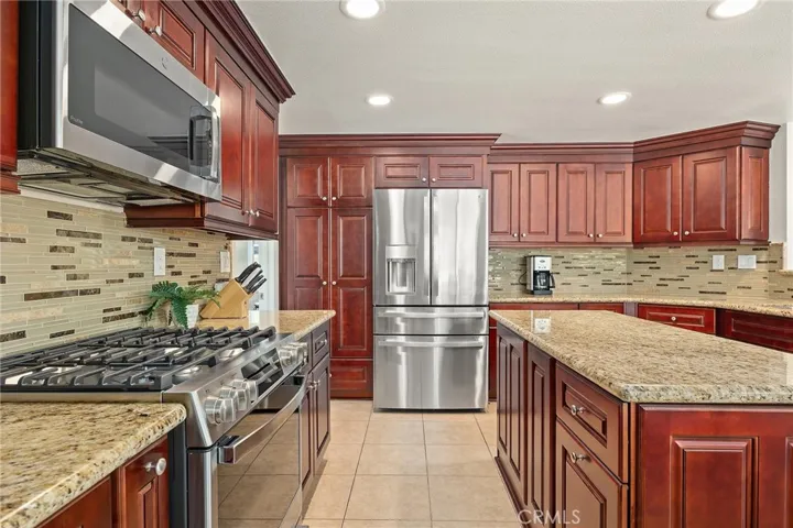160 S Bonnie Gene Lane, Anaheim Hills, California 92807
