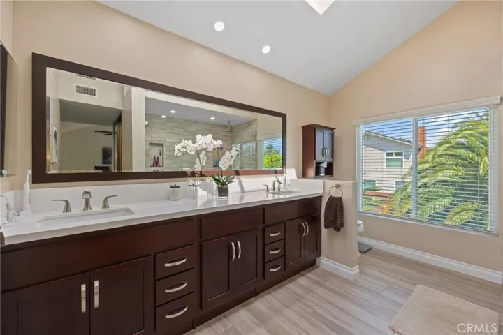 160 S Bonnie Gene Lane, Anaheim Hills, California 92807