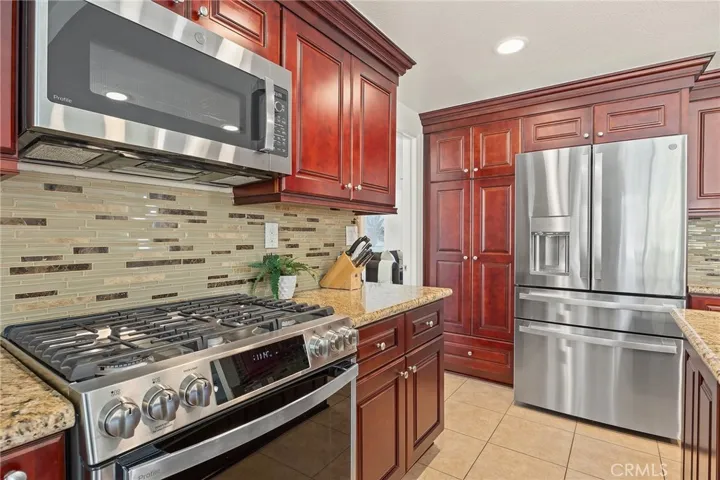 160 S Bonnie Gene Lane, Anaheim Hills, California 92807