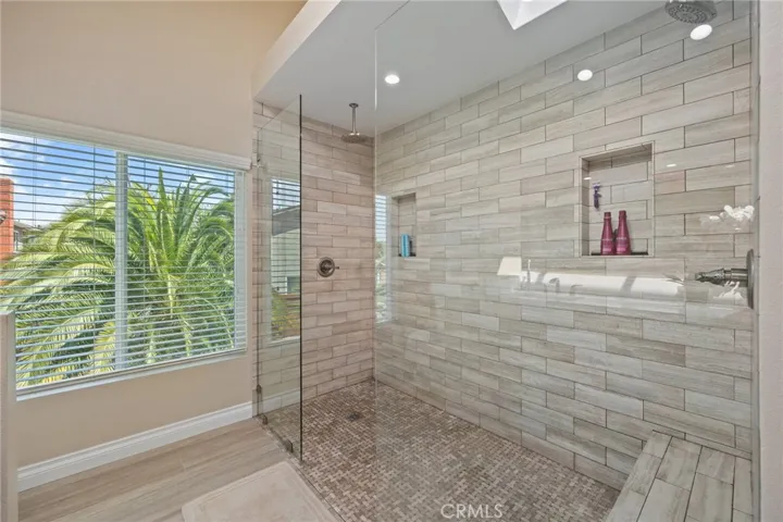 160 S Bonnie Gene Lane, Anaheim Hills, California 92807