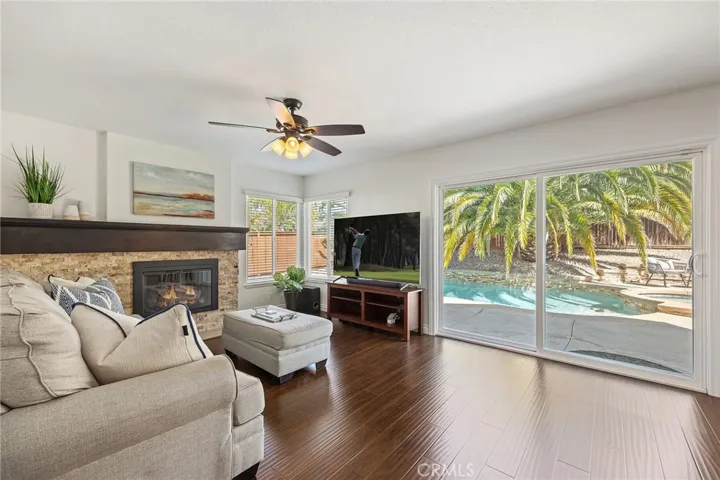 160 S Bonnie Gene Lane, Anaheim Hills, California 92807