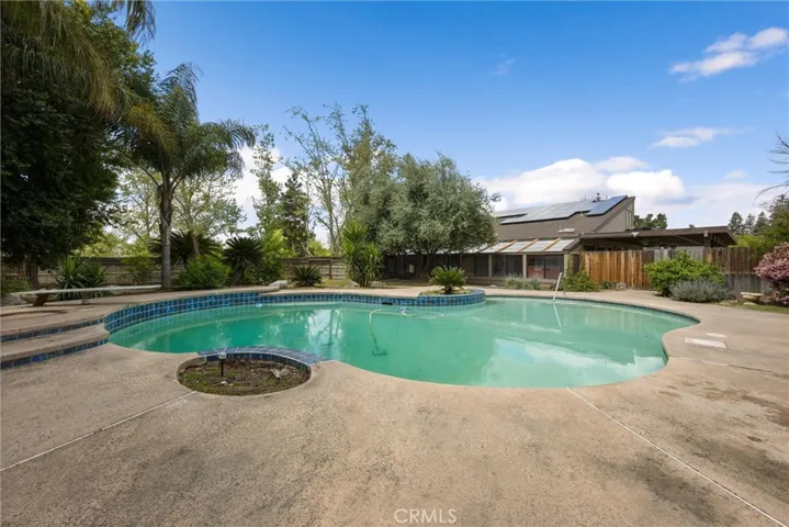 6816 Coffee Road, Bakersfield, California 93308