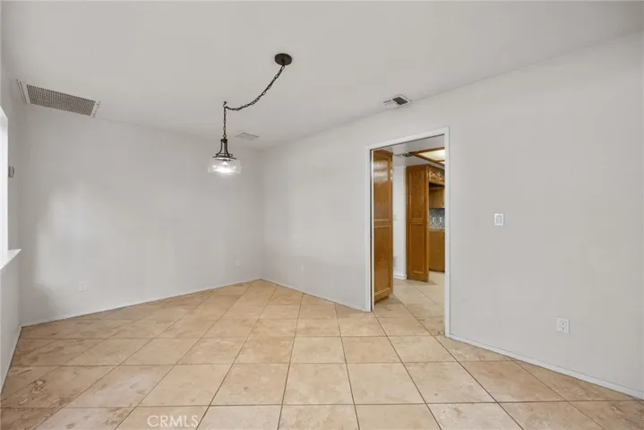 6816 Coffee Road, Bakersfield, California 93308