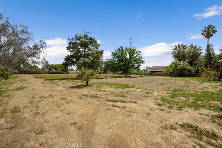 6816 Coffee Road, Bakersfield, California 93308