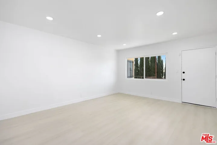 410 N Market Street 14, Inglewood, California 90302