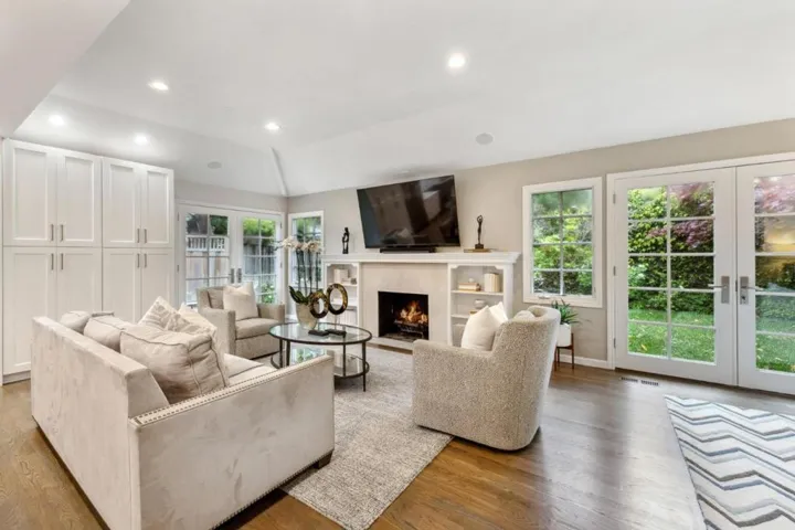 248 Hedge Road, Menlo Park, California 94025