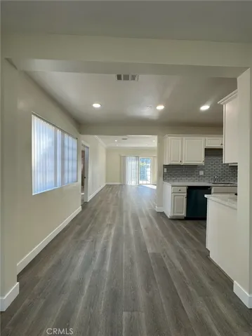 8055 Troost Avenue, North Hollywood, California 91605