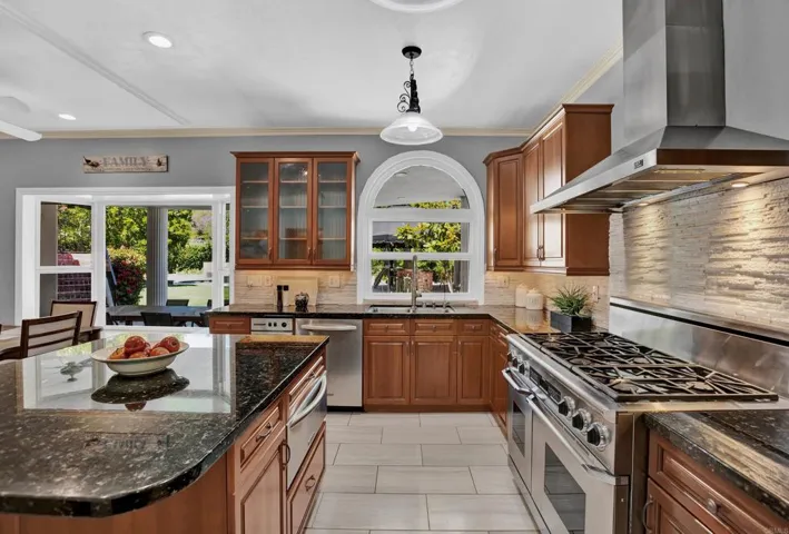 Gourmet Kitchen