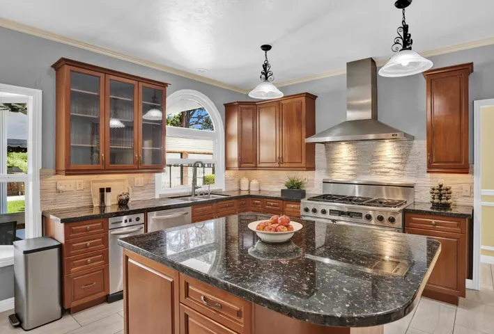 Gourmet Kitchen