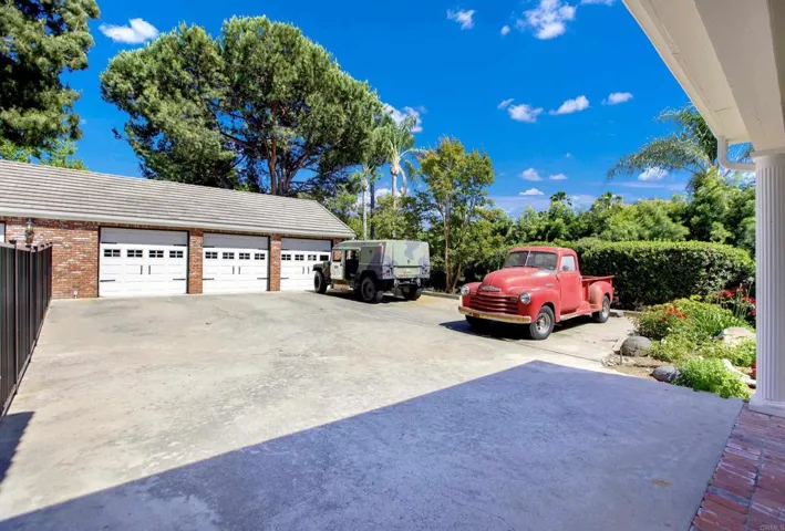 3 Car Oversized Garage