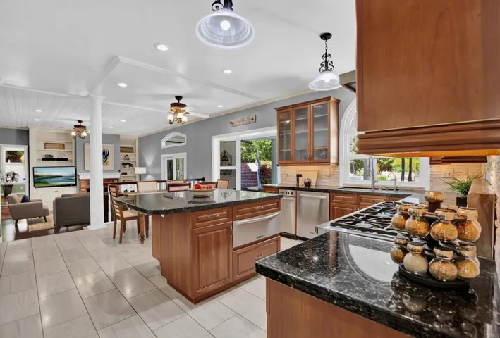 Gourmet Kitchen
