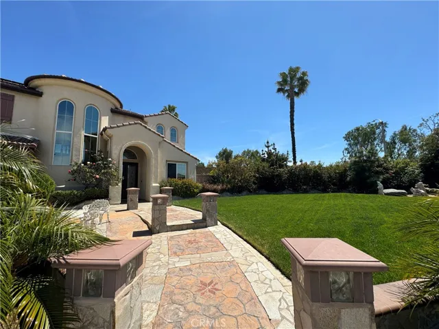 17482 Half Moon Court, Riverside, California 92503