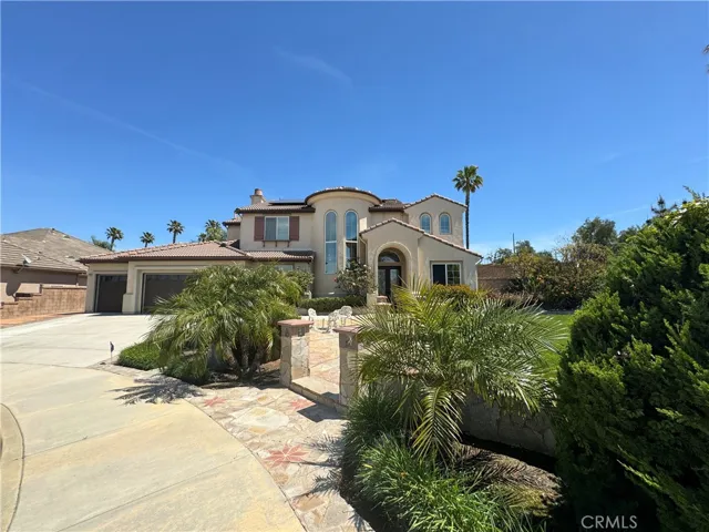 17482 Half Moon Court, Riverside, California 92503