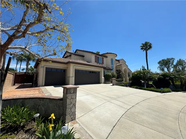 17482 Half Moon Court, Riverside, California 92503