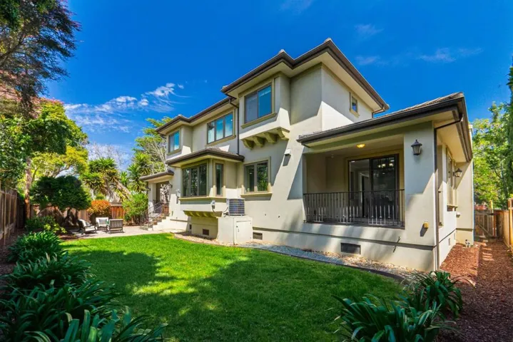 2468 Chabot Terrace, Palo Alto, California 94303
