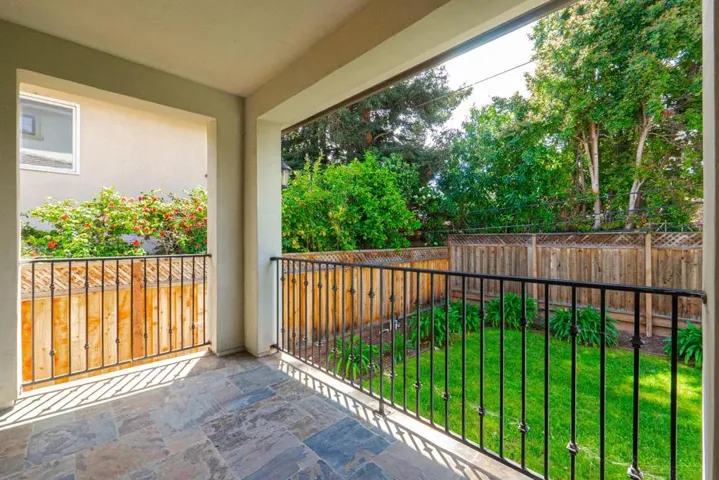 2468 Chabot Terrace, Palo Alto, California 94303