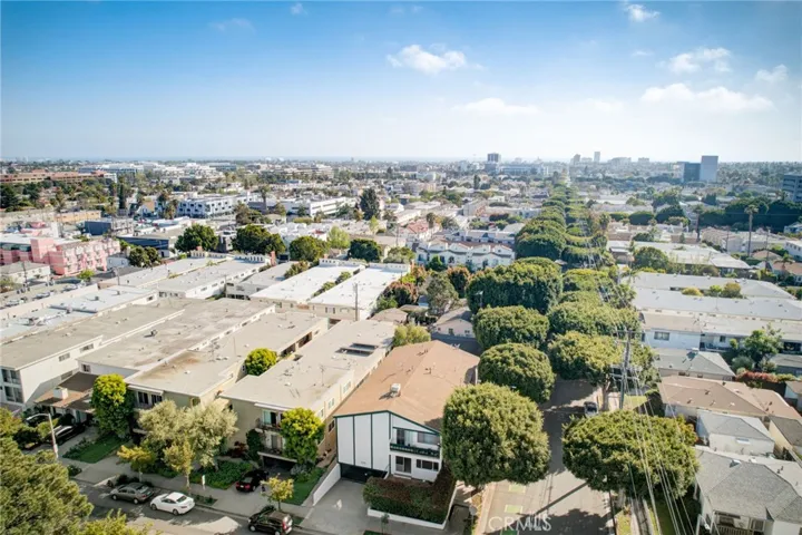 1304 Berkeley Street 3, Santa Monica, California 90404