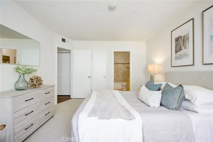1304 Berkeley Street 3, Santa Monica, California 90404